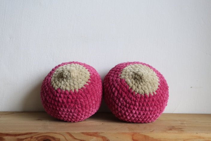 Crocheted Stress-Relief Boobies - Color Therapy at Your Fingertips (1 pair) - Barva: Light blue Boobs