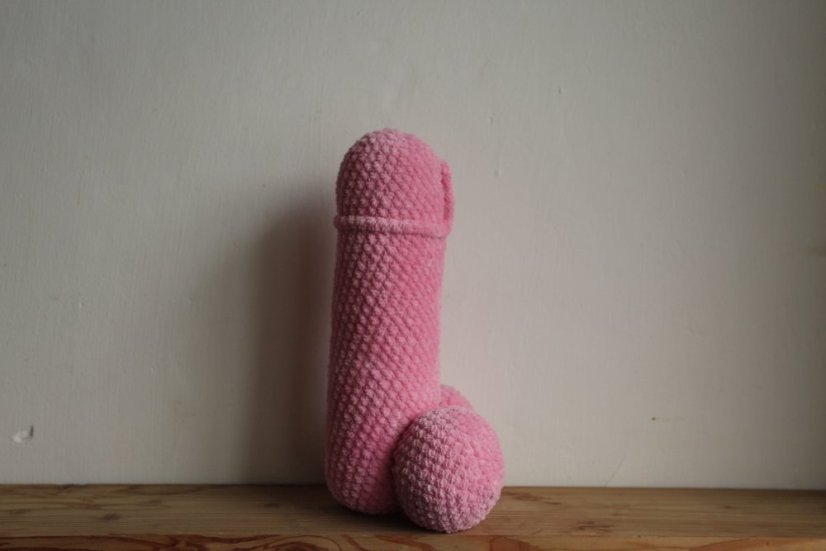 Handmade Crocheted Penis from Chenille Yarn - 10 inch - Barva: růžová