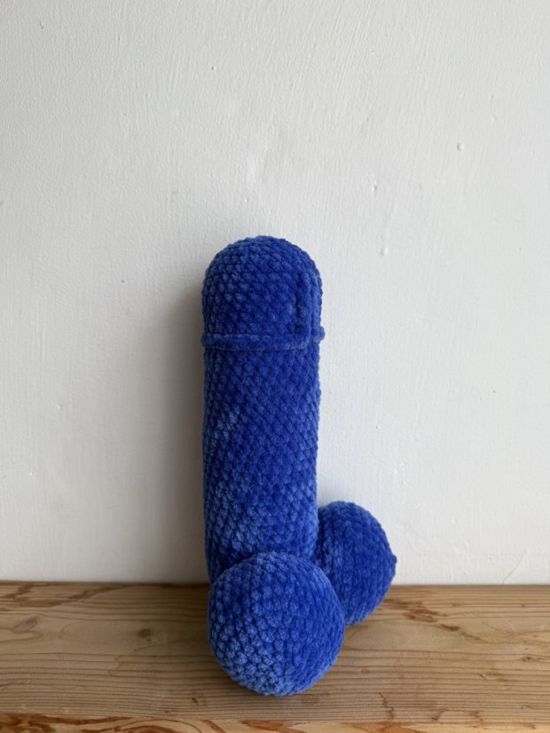 Handmade Crocheted Penis from Chenille Yarn - 10 inch - Barva: Dark violet