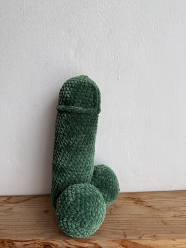 Handmade Crocheted Penis from Chenille Yarn - 10 inch - Barva: Dark violet