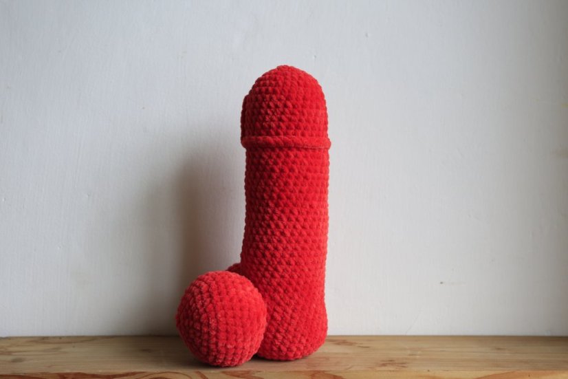 Handmade Crocheted Penis from Chenille Yarn - 10 inch - Barva: Dark violet