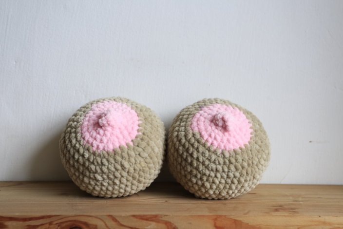 Crocheted Stress-Relief Boobies - Color Therapy at Your Fingertips (1 pair) - Barva: Light blue Boobs