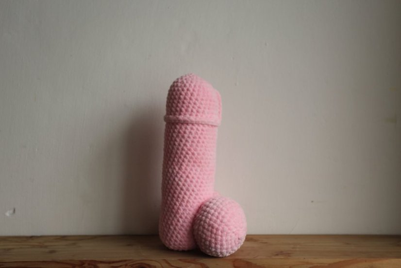 Handmade Crocheted Penis from Chenille Yarn - 10 inch - Barva: světlerůžová
